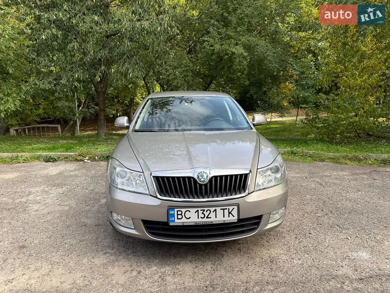 Skoda Octavia 2011 photo 3