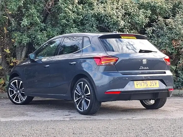 Seat Ibiza 2025 photo 2