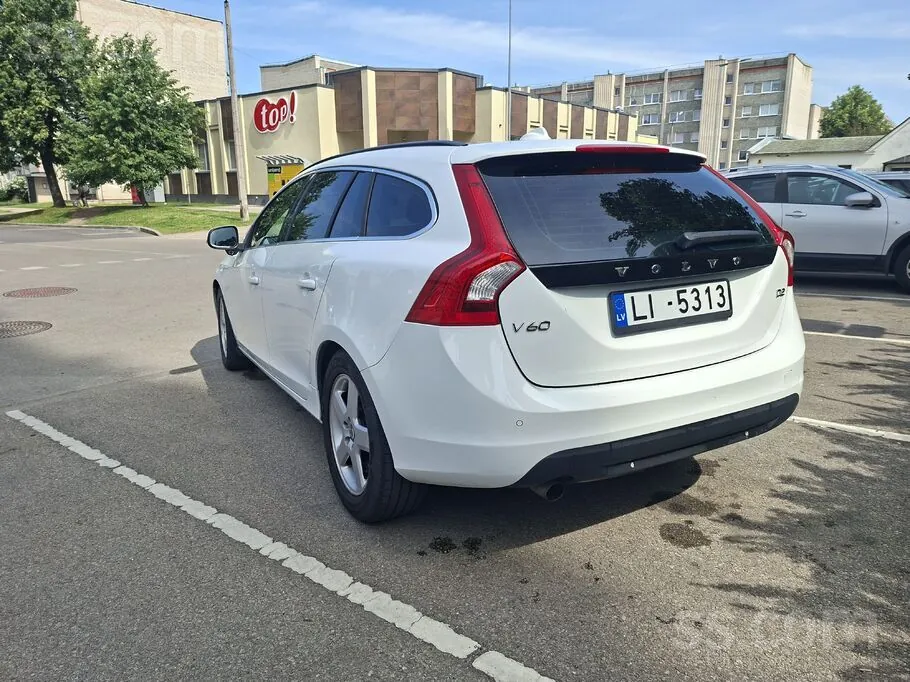 Volvo V60 2012 photo 3