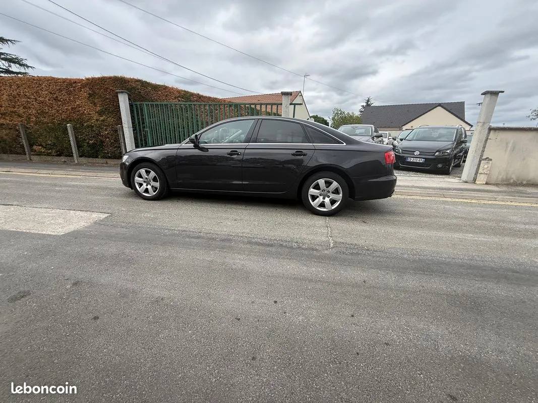 Audi A6 2012 photo 2