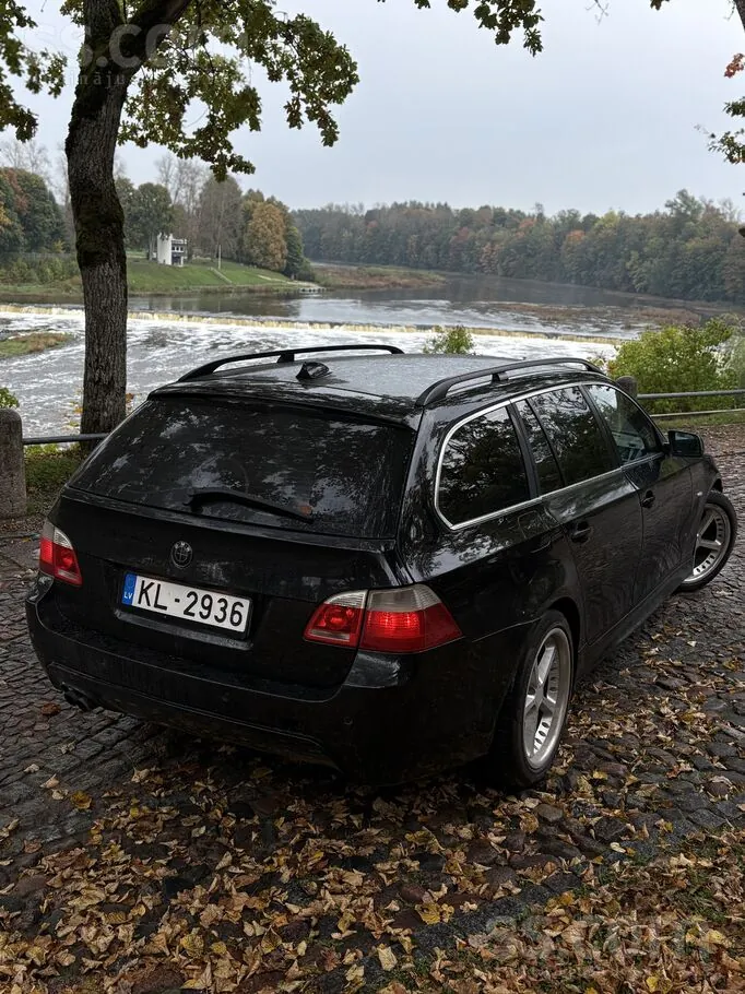 BMW 530D 2004 photo 3