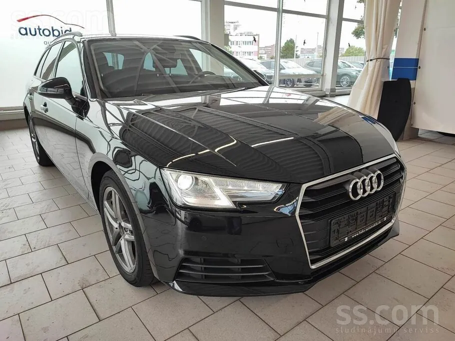 Audi A4 2017 photo 2