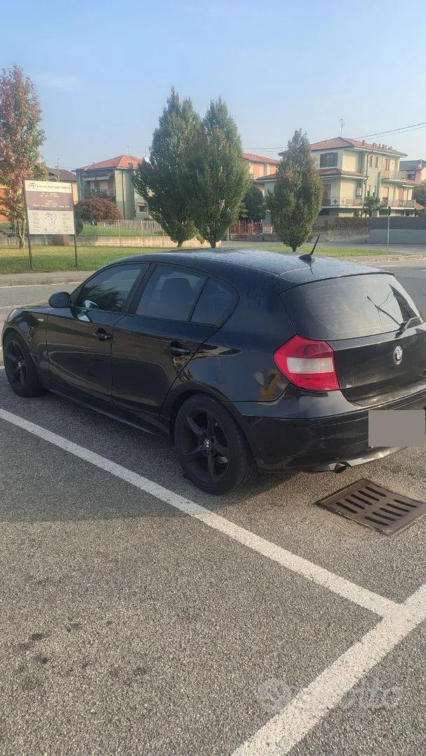 BMW 118 2004 photo 2