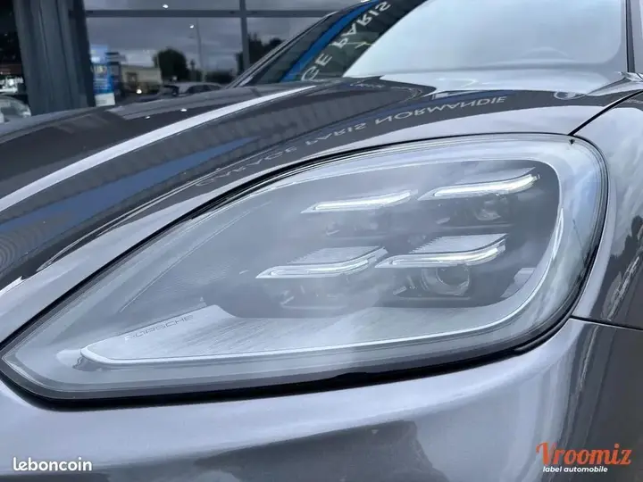 Porsche Cayenne 2023 photo 2