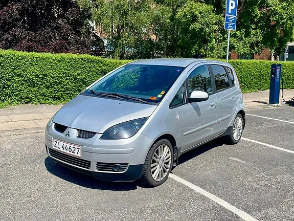 Mitsubishi Colt 2008 photo 2