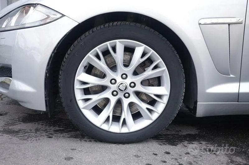 Jaguar Xf 2013 photo 5