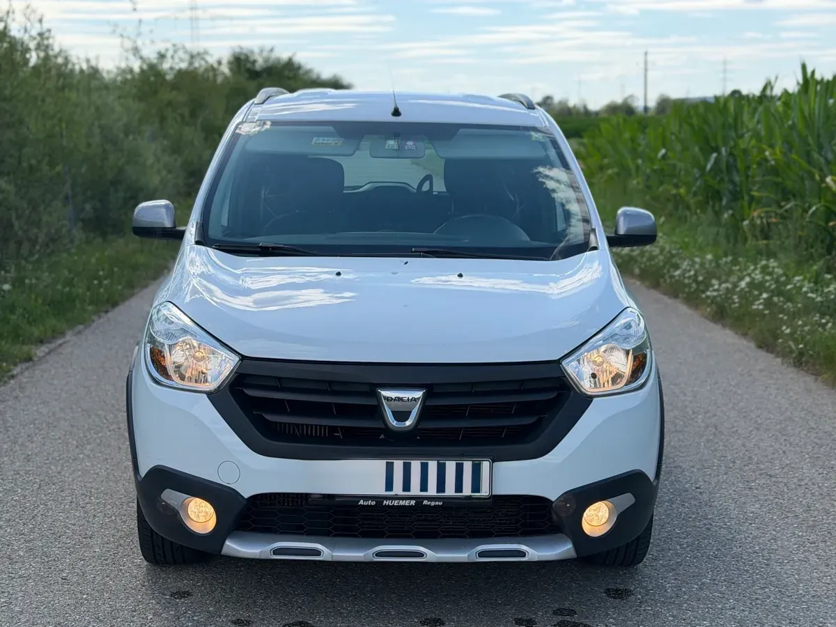 Dacia Lodgy 2016 photo 2