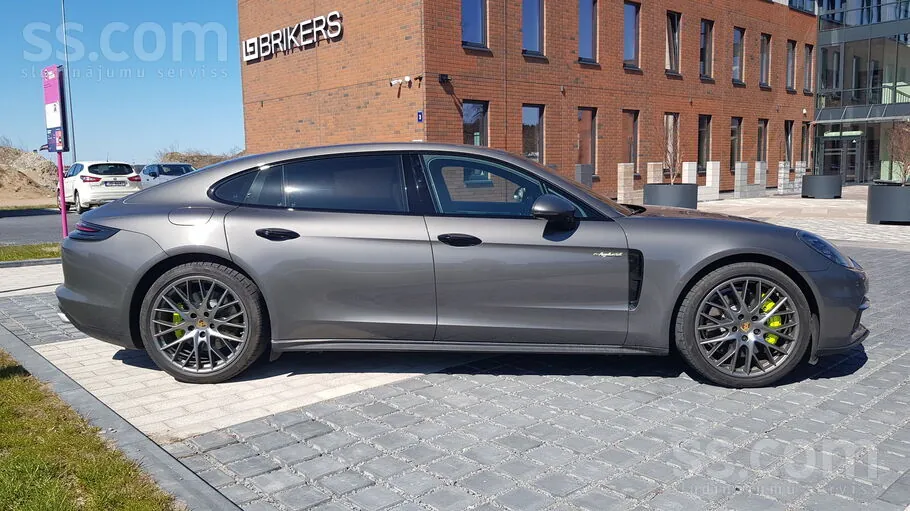 Porsche Panamera 2018 photo 4