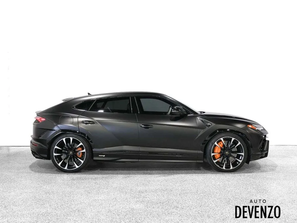 Lamborghini Urus 2023 photo 2