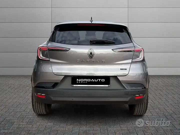 Renault Captur 2024 photo 3