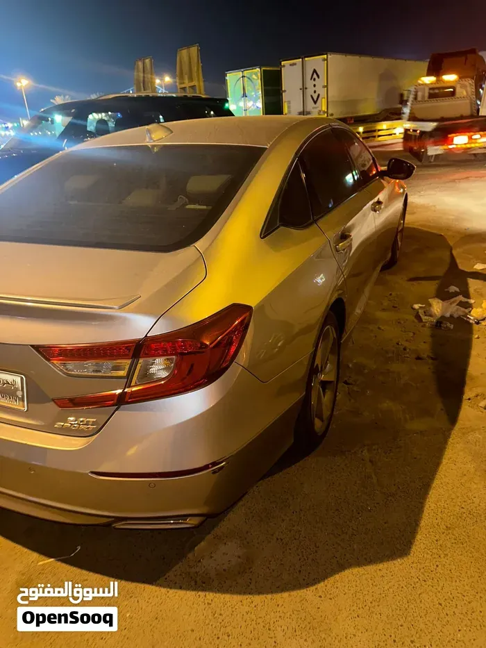 Honda Accord 2018 photo 2