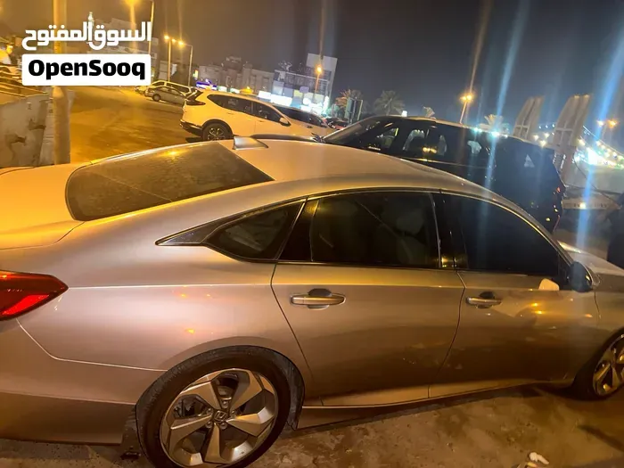 Honda Accord 2018 photo 4