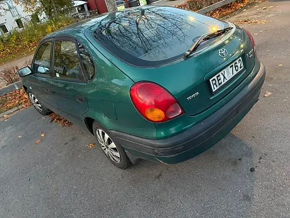 Toyota Corolla 2000 photo 3