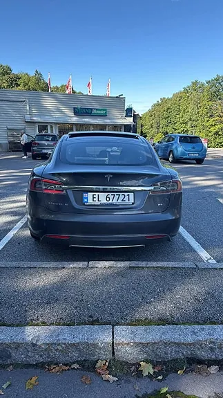 Tesla Model S 2015 photo 3