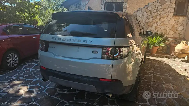 Land Rover Discovery Sport 2017 photo 3