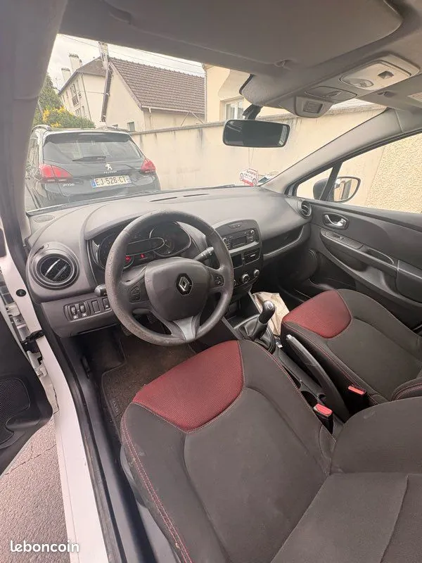 Renault Clio 2015 photo 4