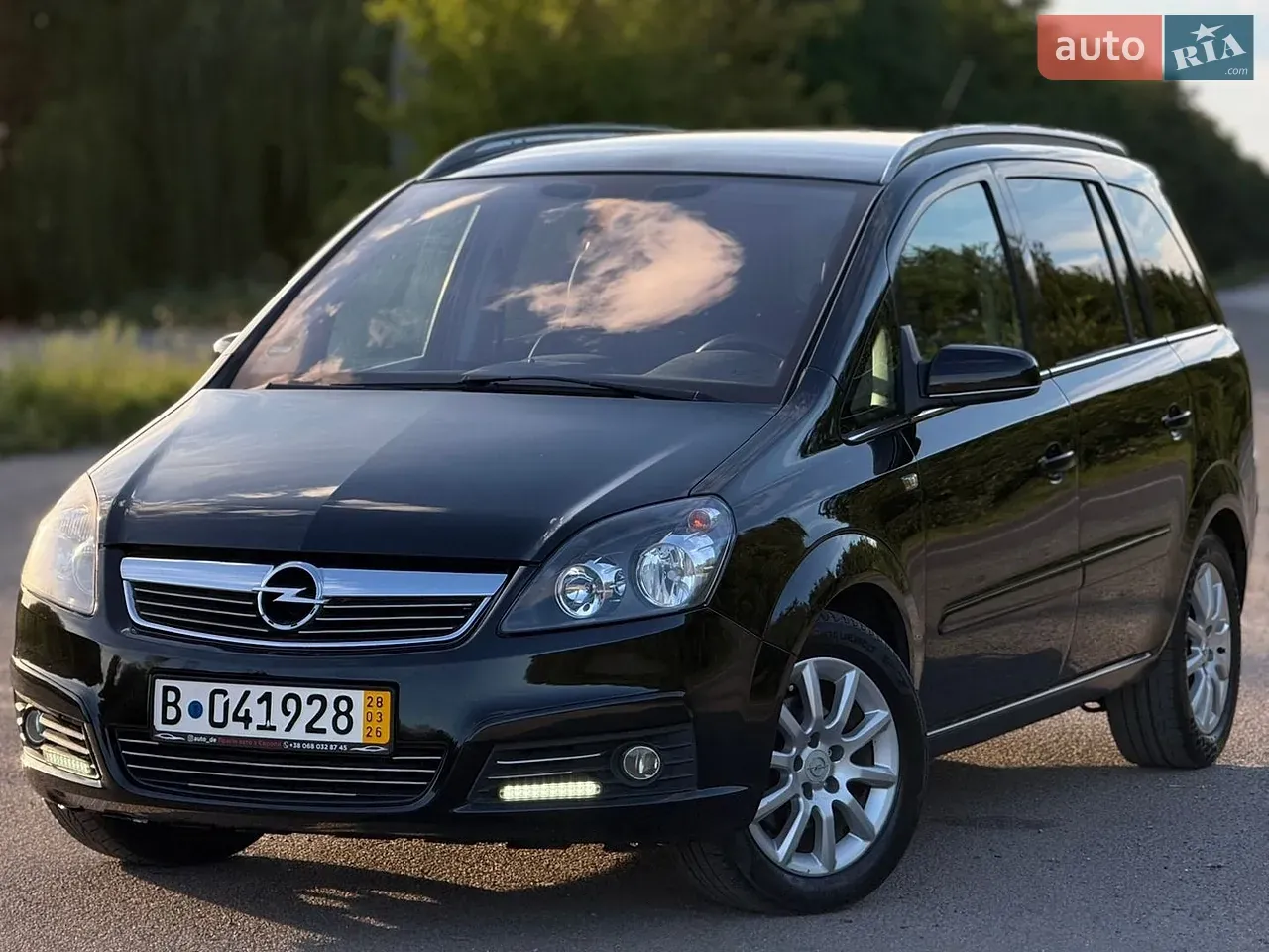 Opel Zafira 2006 photo 2