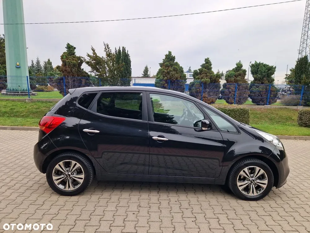 Kia Venga 2015 photo 3