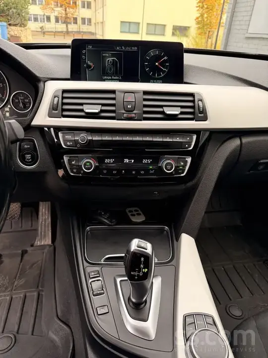 BMW 318 2017 photo 5