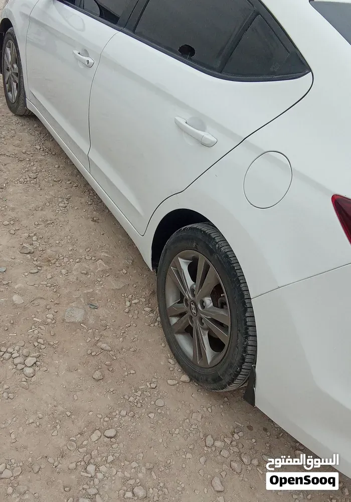 Hyundai Elantra 2015 photo 5