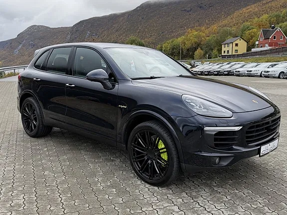 Porsche Cayenne 2016 photo 2