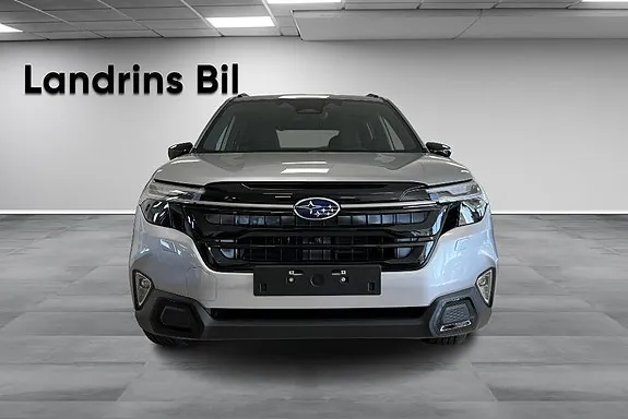 Subaru Forester 2025 photo 2