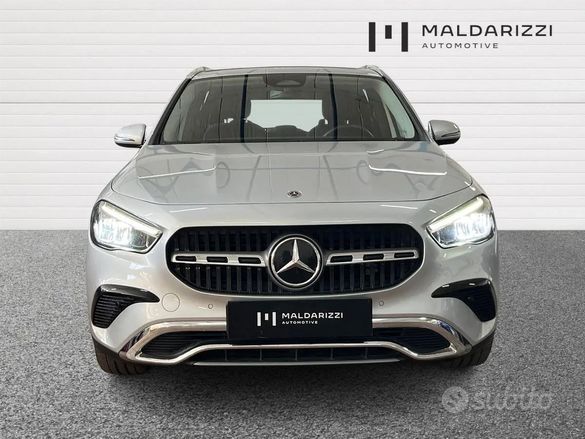 Mercedes-Benz Gla 2023 photo 2