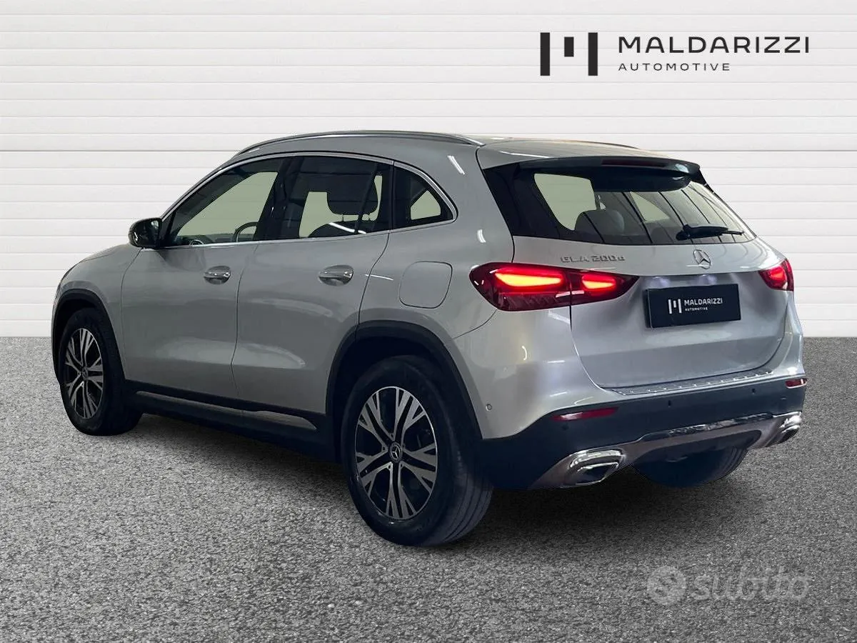 Mercedes-Benz Gla 2023 photo 4