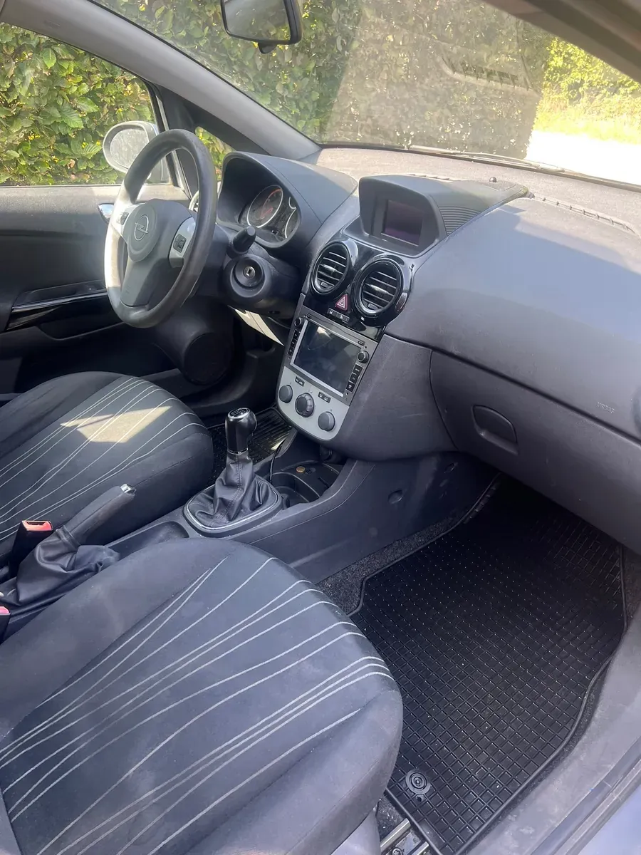 Opel Corsa 2009 photo 3