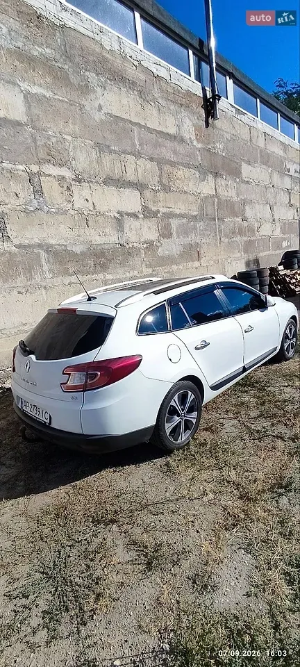 Renault Megane 2011 photo 4