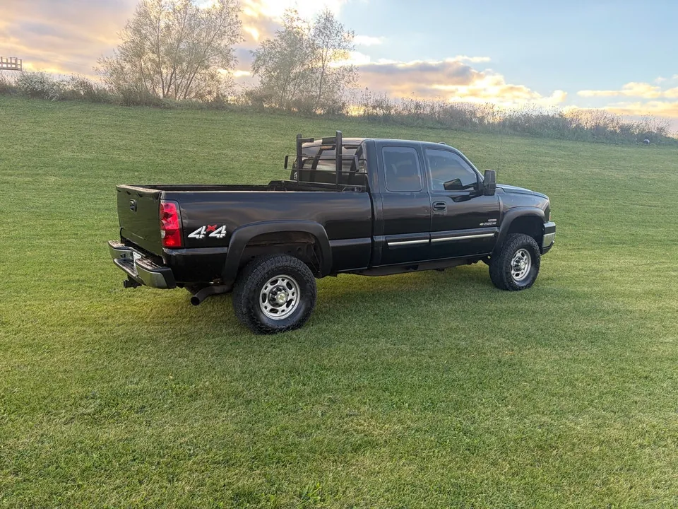 Chevrolet Silverado 2006 photo 2
