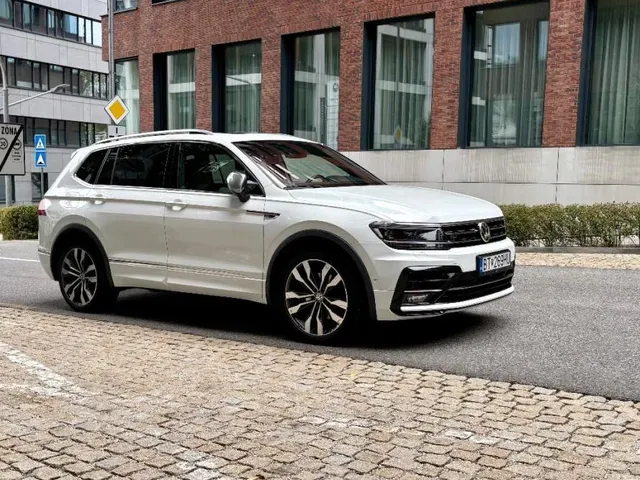 Volkswagen Tiguan 2018 photo 2
