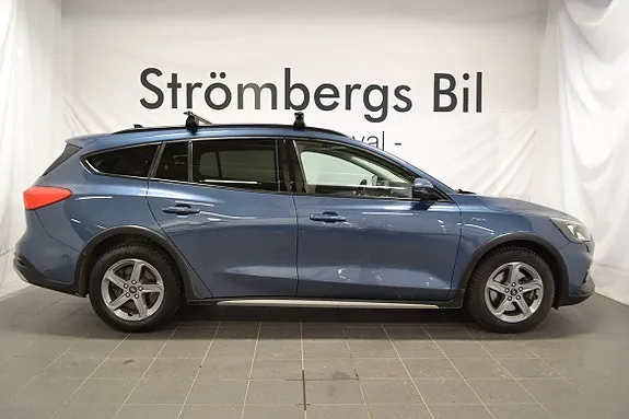 Ford Focus 2022 photo 2