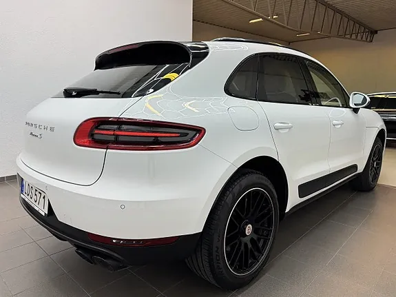 Porsche Macan S 2016 photo 2