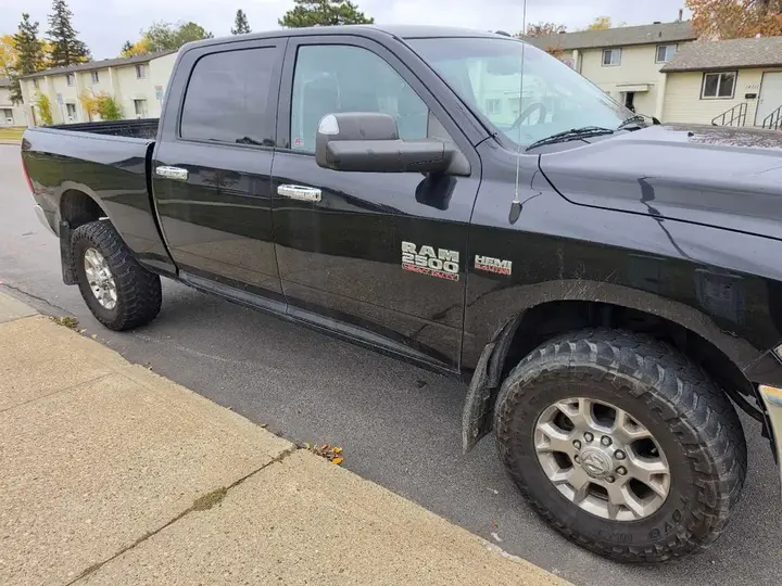 Dodge Ram 2500 2018 photo 2
