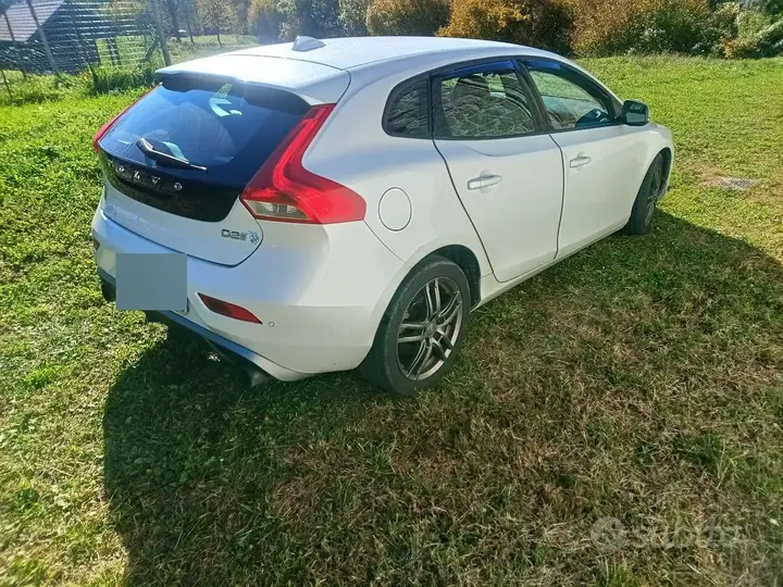 Volvo V40 2016 photo 3