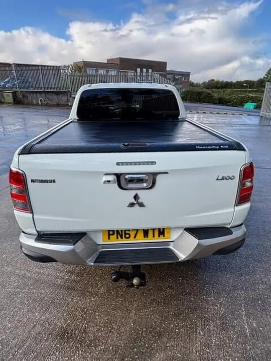 Mitsubishi L200 2017 photo 2