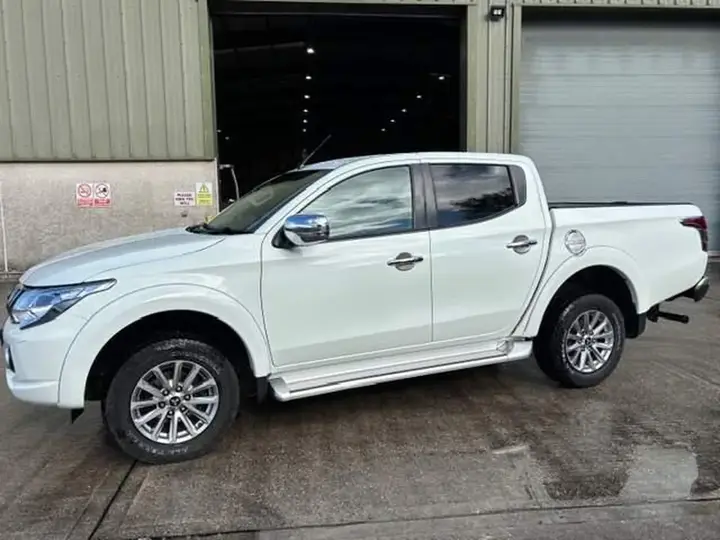 Mitsubishi L200 2017 photo 4