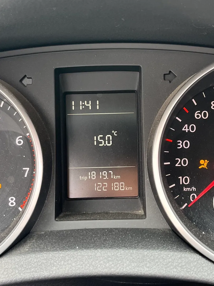 Volkswagen Golf 2010 photo 3