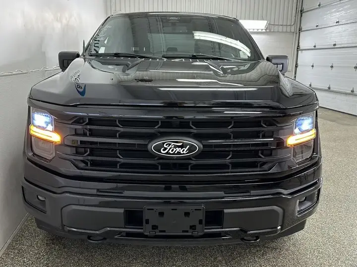 Ford F-150 2024 photo 2