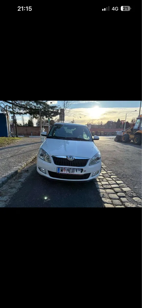 Skoda Fabia 2012 photo 2