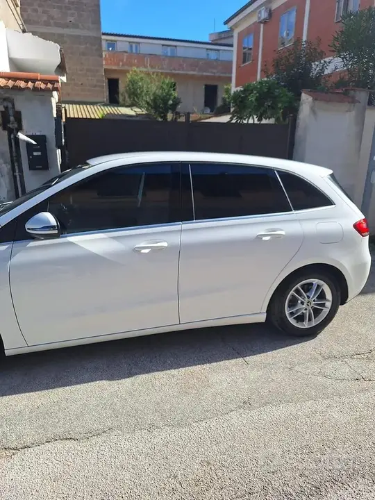 Mercedes-Benz B-Class 2019 photo 3