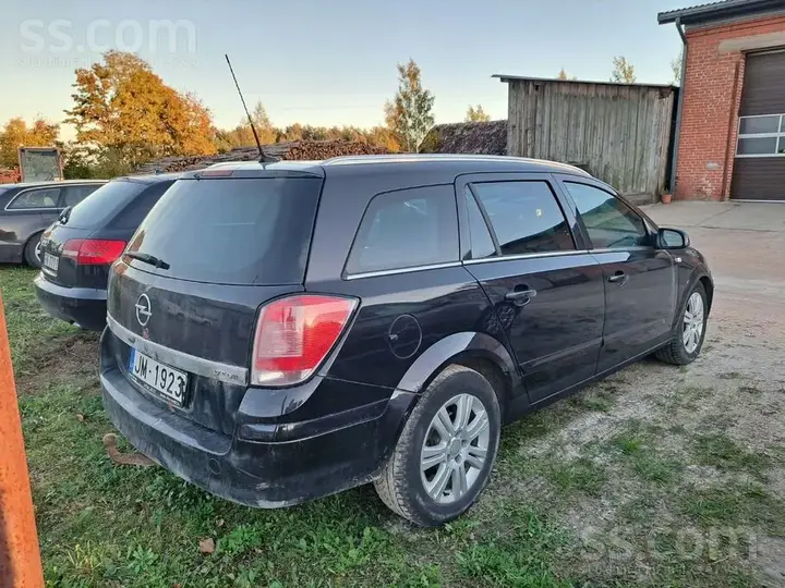 Opel Astra 2009 photo 5