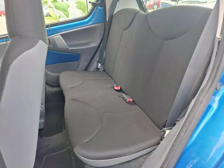 Toyota Aygo 2012 photo 2