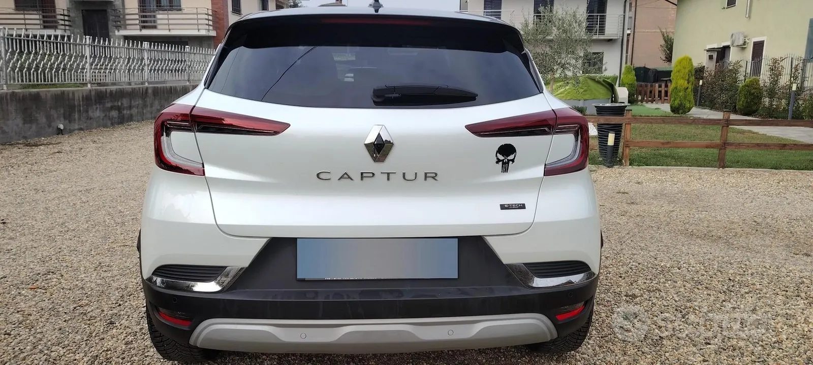Renault Captur 2023 photo 2