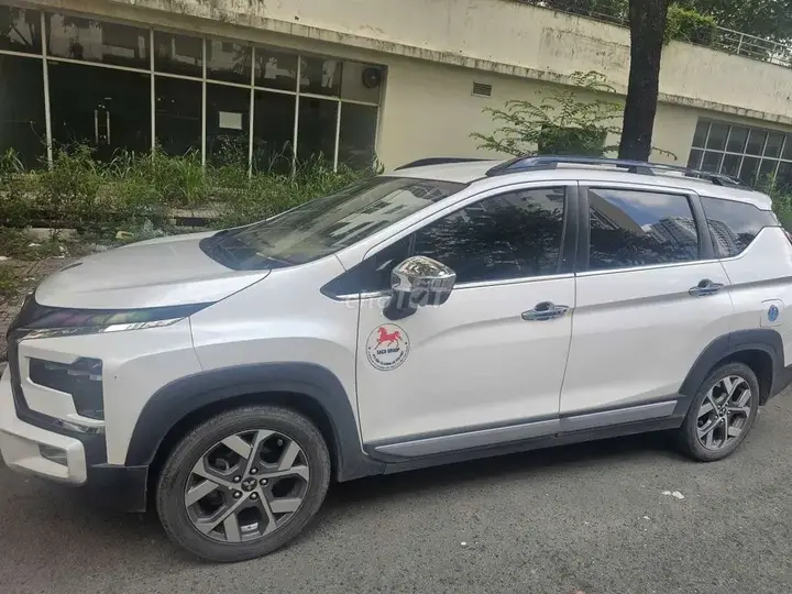 Mitsubishi Xpander Cross 2023 photo 2