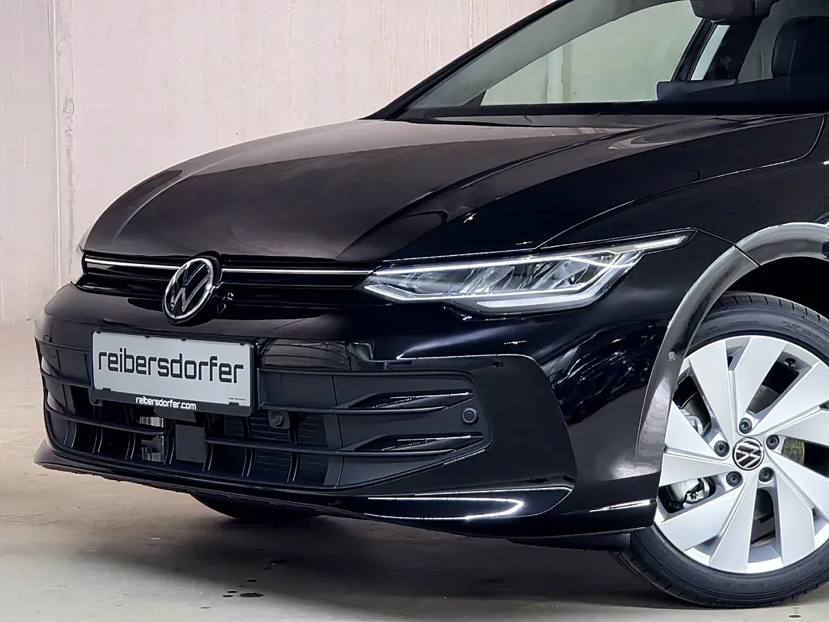 Volkswagen Golf 2026 photo 2