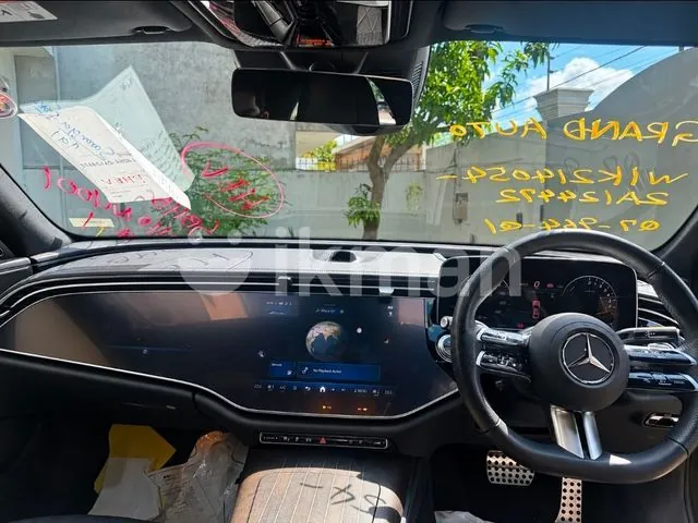 Mercedes-Benz E350 2025 photo 4
