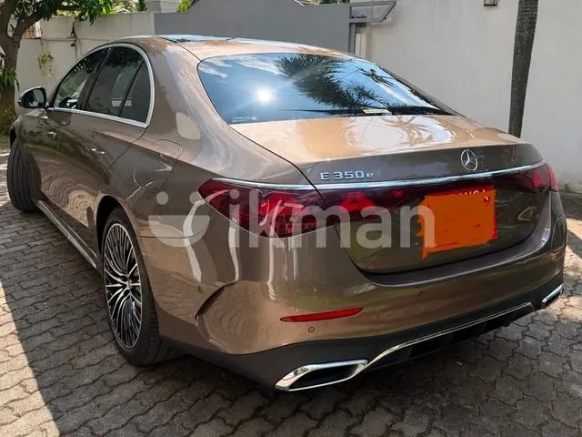 Mercedes-Benz E350 2025 photo 2