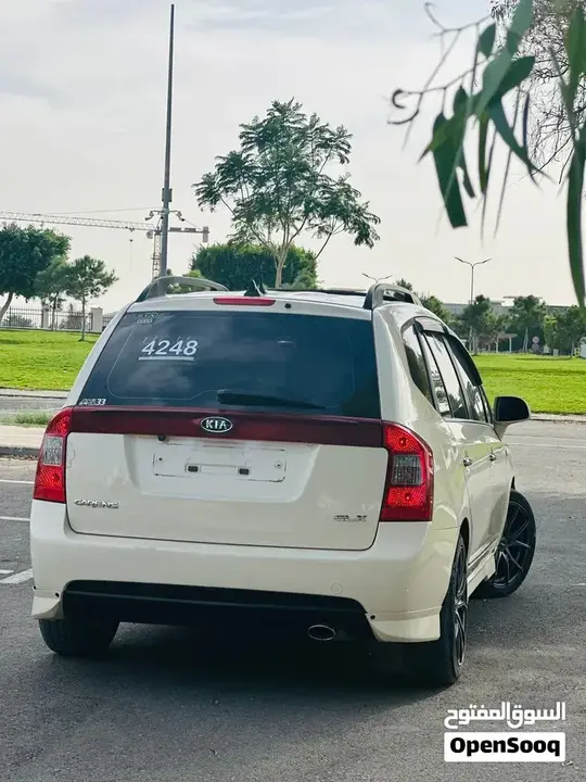 Kia Carens 2009 photo 4